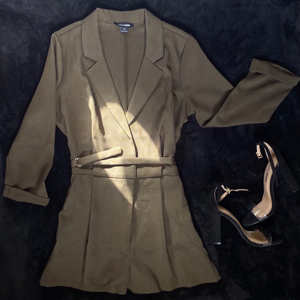 Fashion nova Mid sleeve romper